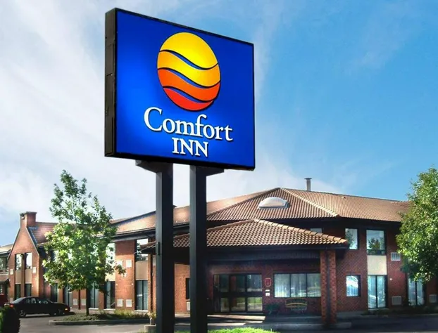 Comfort Inn Brossard hotel detail image 1