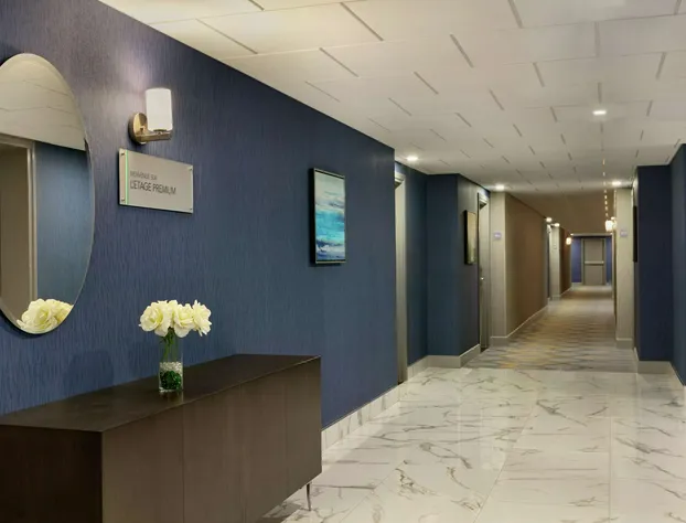 Embassy Suites by Hilton Montreal Airport hotel detail image 4