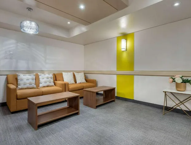 Quality Hotel Dorval hotel detail image 1