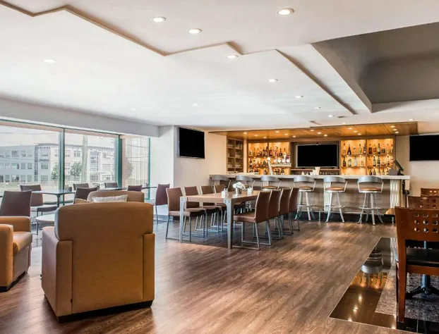 Quality Hotel Dorval hotel detail image 4