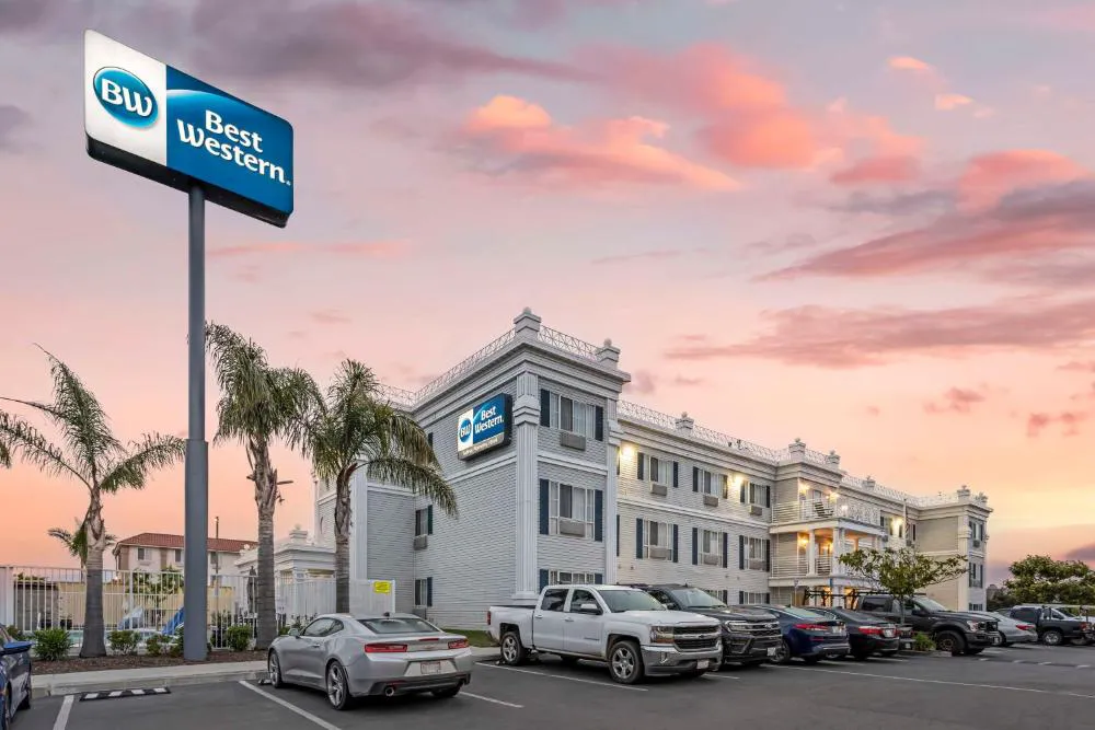 Best Western Salinas Monterey Hotel hotel hero