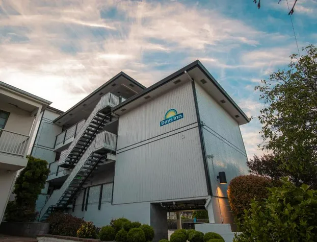 Days Inn by Wyndham Monterey Downtown hotel detail image 3