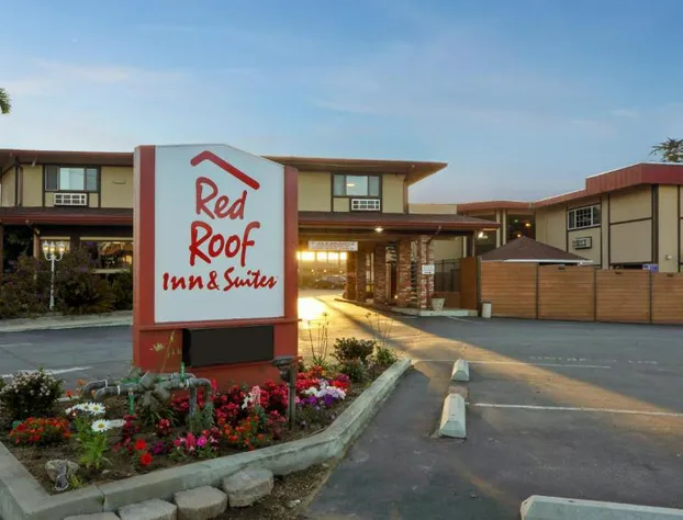 Red Roof Inn & Suites Monterey hotel detail image 1