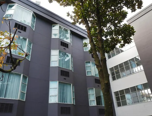 Best Western Plus Vancouver Airport Hotel hotel detail image 3