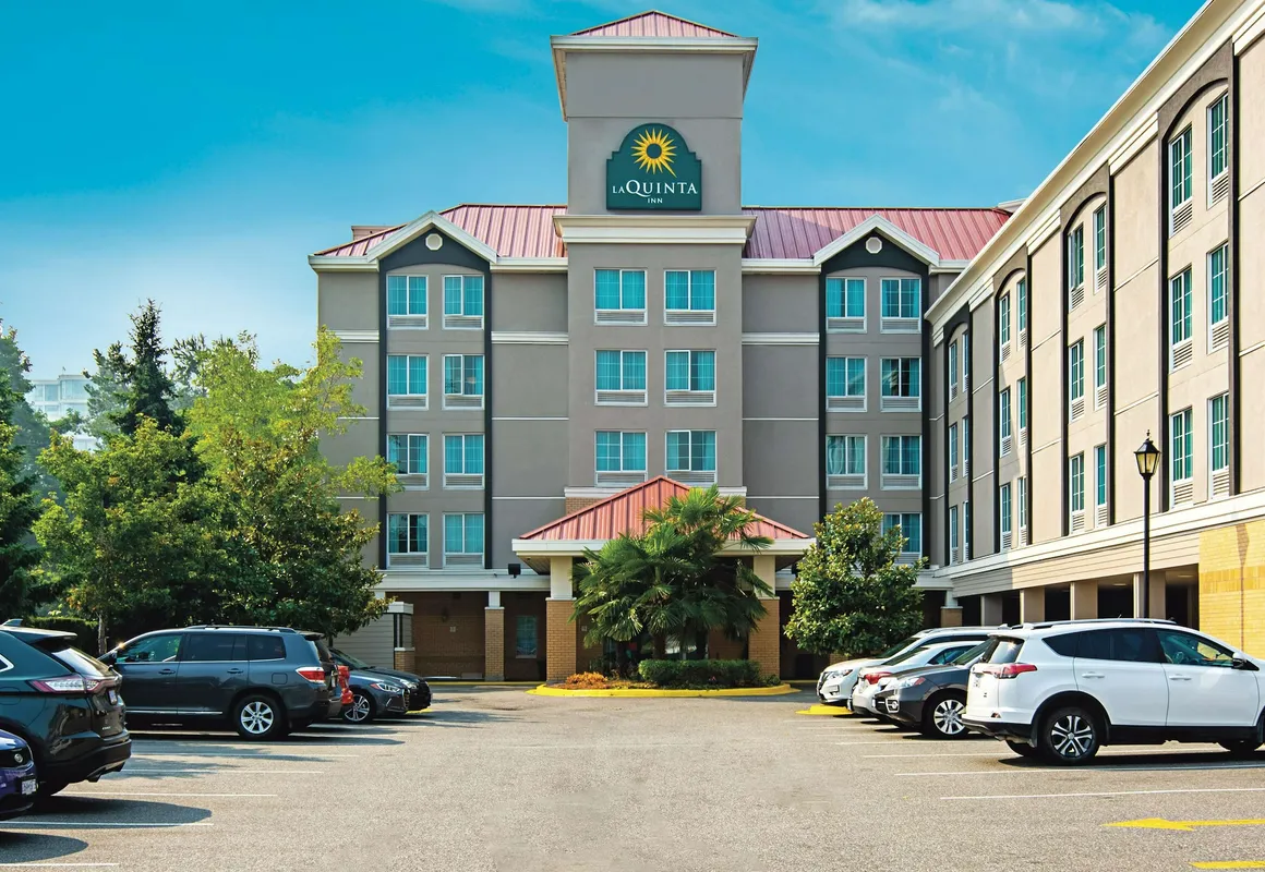 La Quinta Inn by Wyndham Vancouver Airport hotel hero