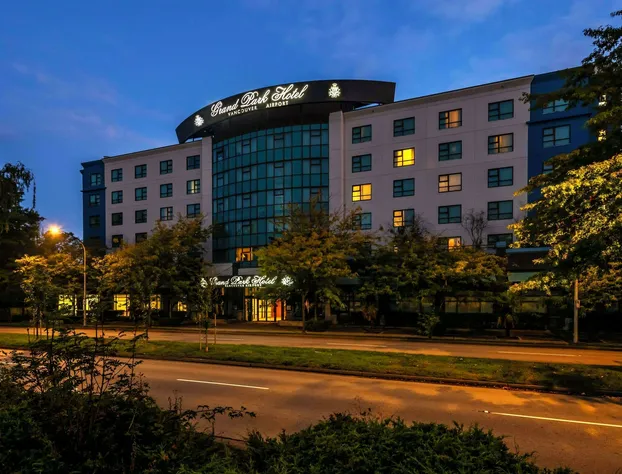 Grand Park Hotel Vancouver Airport, an Ascend Collection Hotel hotel detail image 1