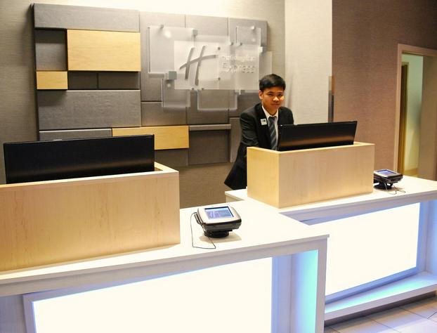 Holiday Inn Express Vancouver Airport Richmond, an IHG Hotel hotel detail image 3