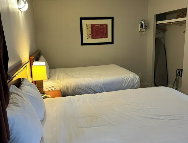 Travelodge by Wyndham Langley hotel detail image 4