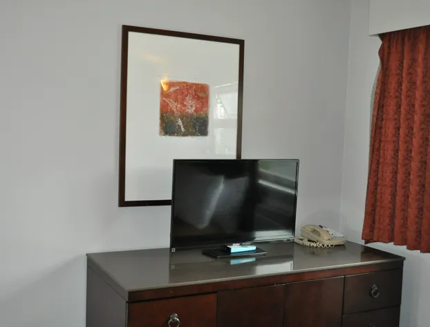 Travelodge by Wyndham Langley hotel detail image 3