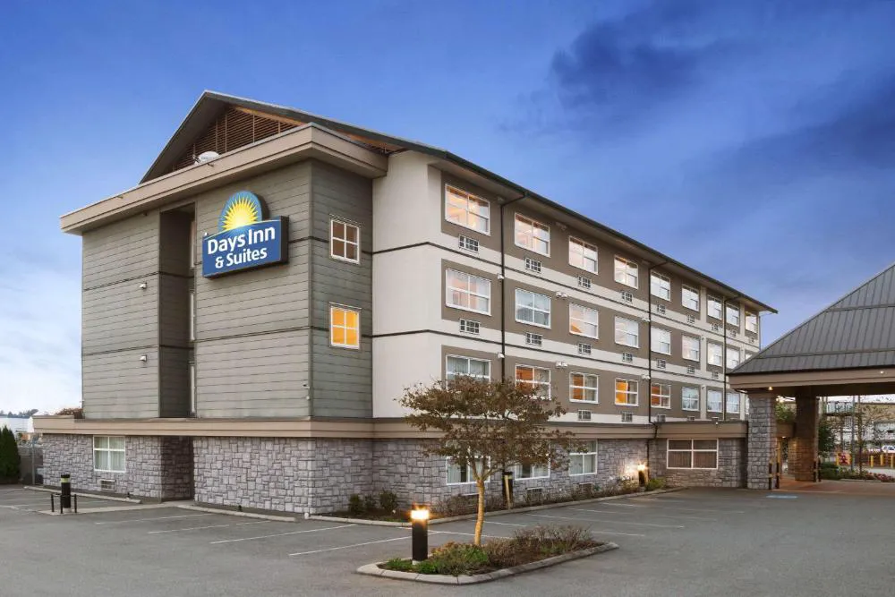 Days Inn & Suites by Wyndham Langley hotel hero