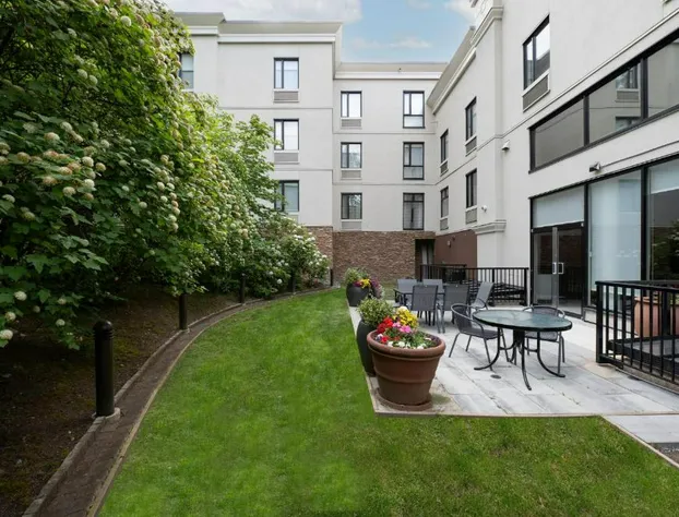 Holiday Inn Express & Suites Surrey by IHG hotel detail image 2