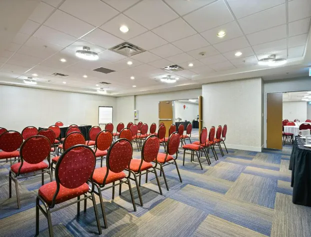 Holiday Inn Express & Suites Surrey by IHG hotel detail image 4