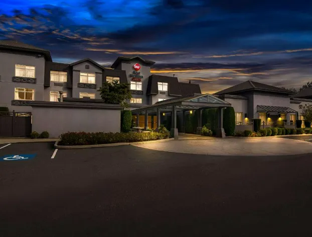 Best Western Plus Pitt Meadows Inn & Suites hotel detail image 1