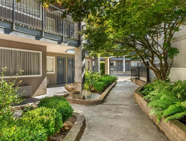 Best Western Plus Burnaby Hotel hotel detail image 1