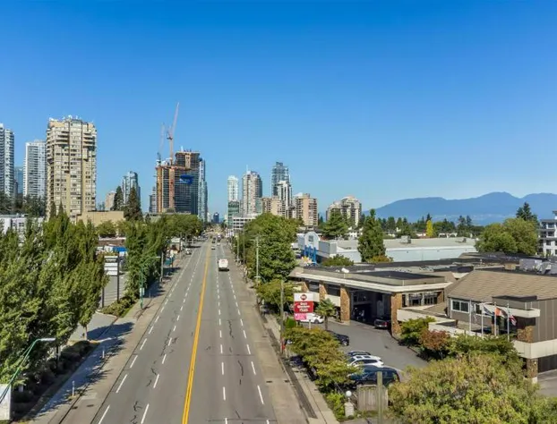 Best Western Plus Burnaby Hotel hotel detail image 2