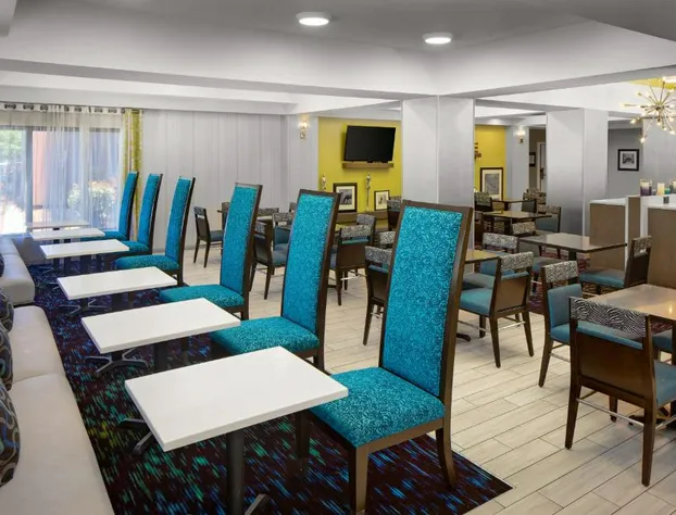 Hampton Inn & Suites Nashville-Airport hotel detail image 4