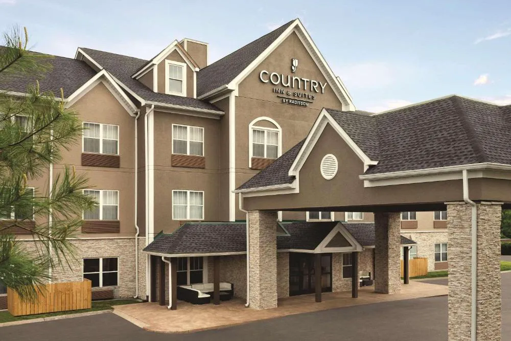Country Inn & Suites by Radisson, Nashville Airport East, TN hotel hero