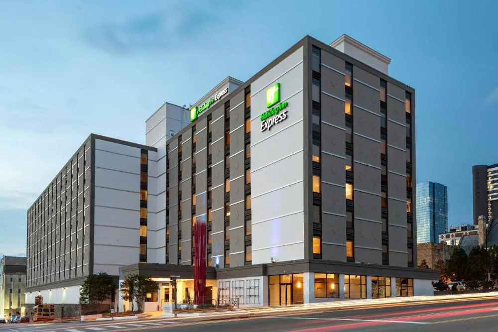 Holiday Inn Express Nashville Downtown - Broadway by IHG hotel hero