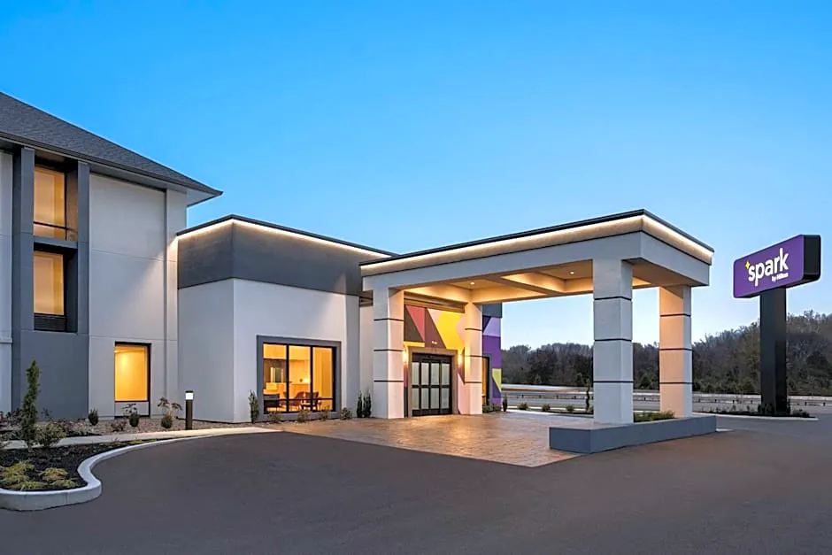 Spark by Hilton Nashville at Opryland hotel hero