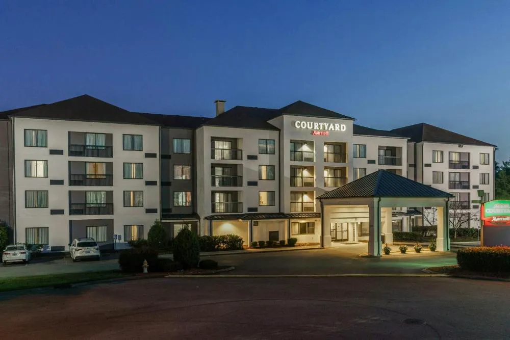 Courtyard by Marriott Nashville at Opryland hotel hero