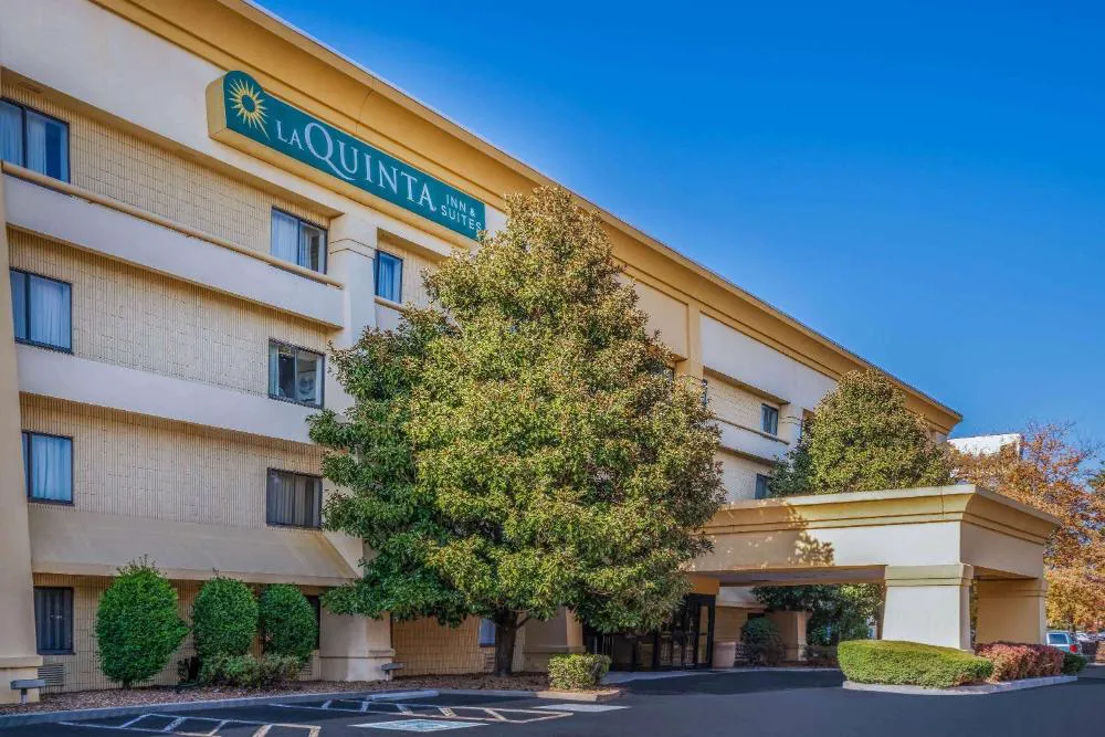 La Quinta Inn & Suites by Wyndham Nashville Franklin hotel hero