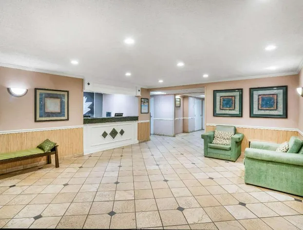 La Quinta Inn & Suites by Wyndham Nashville Franklin hotel detail image 4