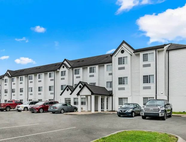 Quality Inn & Suites Nashville - Bellevue hotel detail image 1