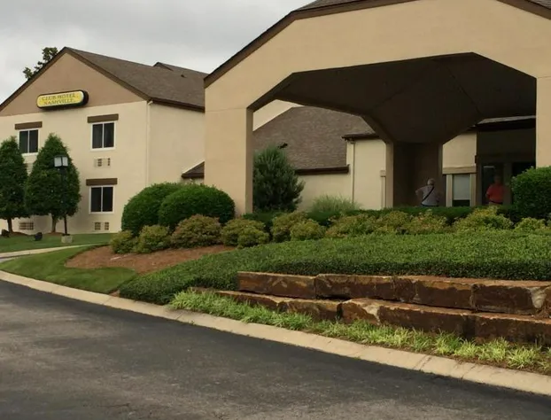 Club - Hotel Nashville Inn & Suites hotel detail image 2