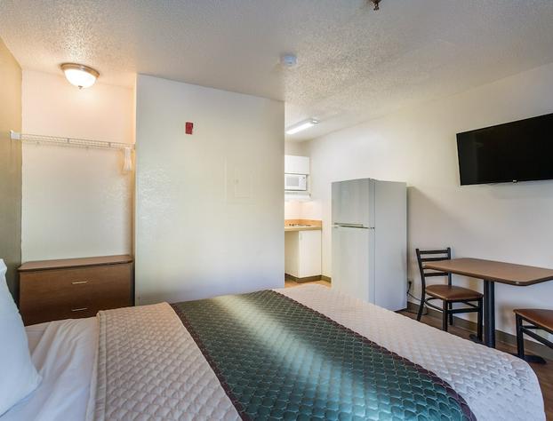 HomeTowne Studios Nashville - Airport/Briley Pkwy hotel detail image 4
