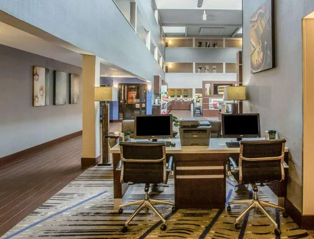 Quality Suites Nashville Airport hotel detail image 4