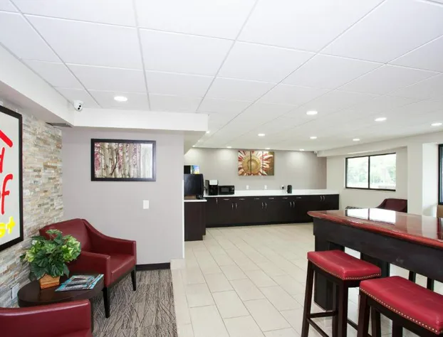 Red Roof Inn PLUS+ Nashville Fairgrounds hotel detail image 3