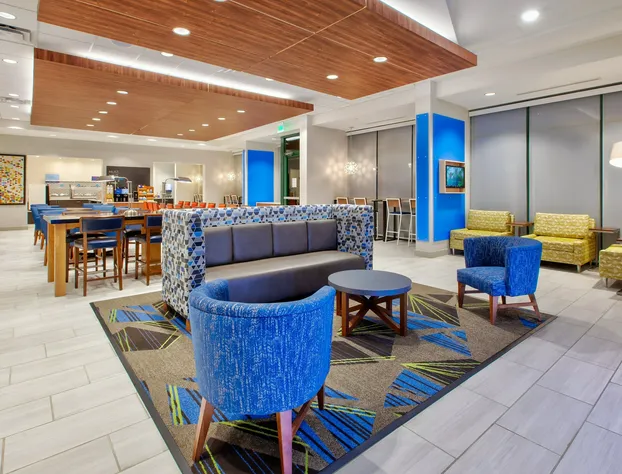 Holiday Inn Express & Suites VA Beach Oceanfront by IHG hotel detail image 3