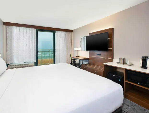 Holiday Inn Express & Suites VA Beach Oceanfront by IHG hotel detail image 4