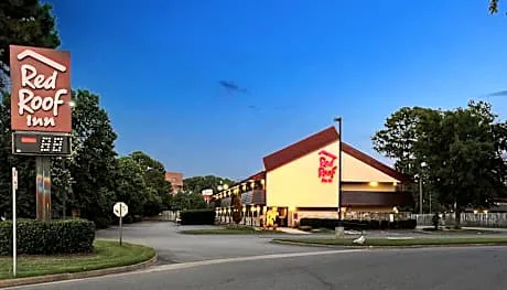 Red Roof Inn Virginia Beach hotel detail image 1