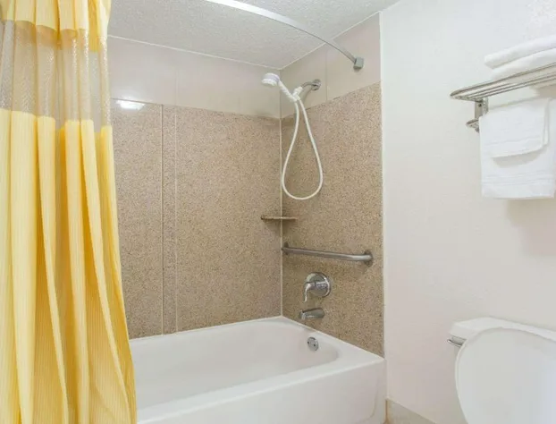 Days Inn by Wyndham Virginia Beach Town Center hotel detail image 3