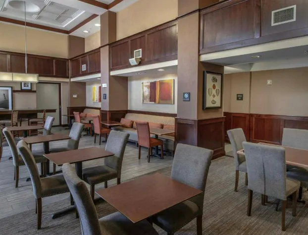 Hampton Inn & Suites Norfolk-Airport hotel detail image 2