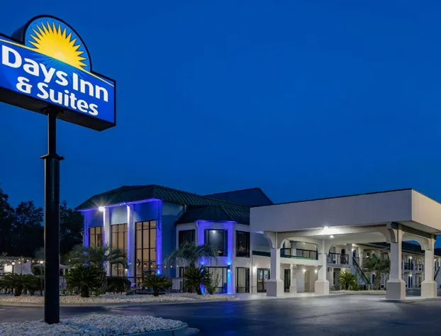 Days Inn & Suites by Wyndham Savannah Midtown hotel detail image 1