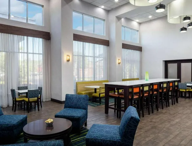 Hampton Inn & Suites Savannah - I-95 South - Gateway hotel detail image 3