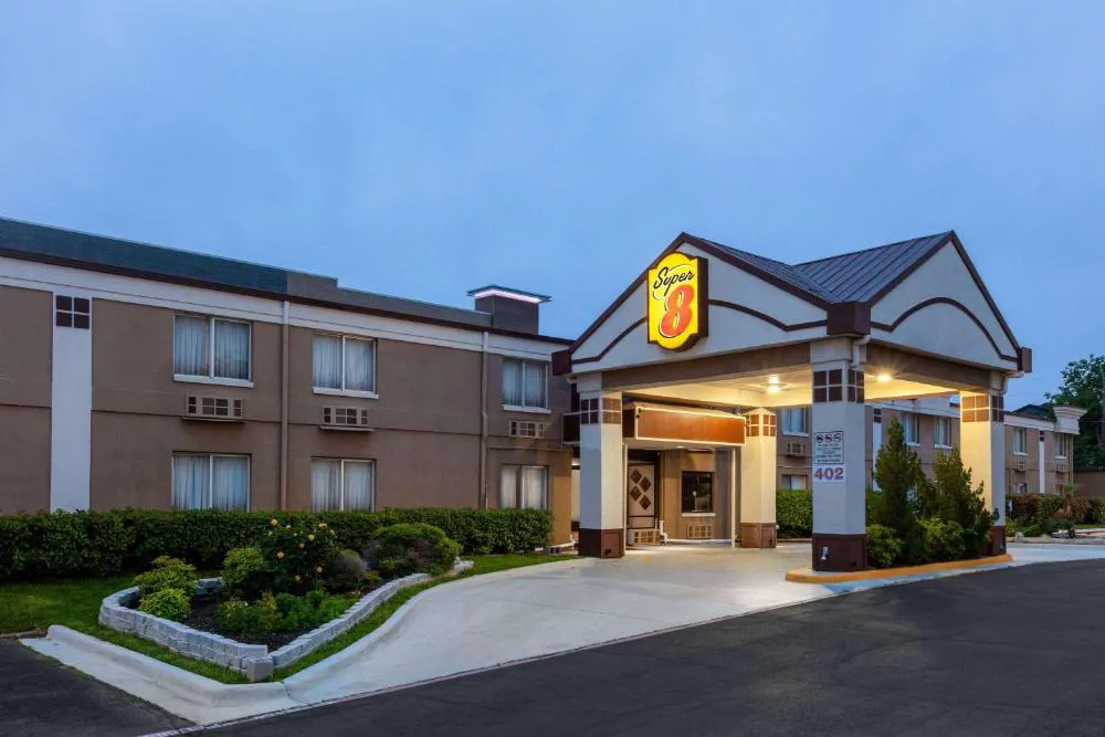 Super 8 by Wyndham Grand Prairie North hotel hero