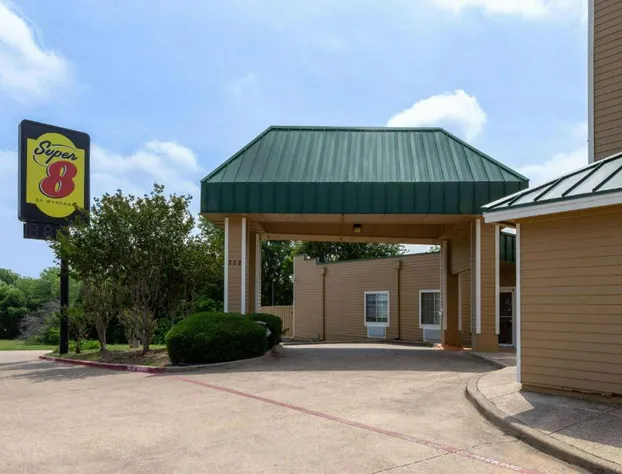 Super 8 by Wyndham Garland/Rowlett/East Dallas Area hotel detail image 2