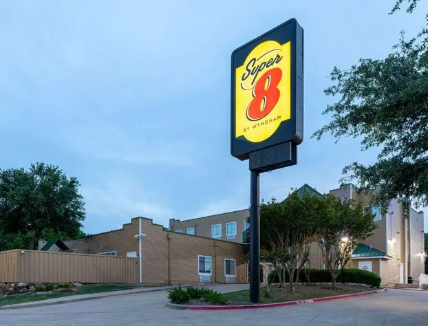 Super 8 by Wyndham Garland/Rowlett/East Dallas Area hotel detail image 3