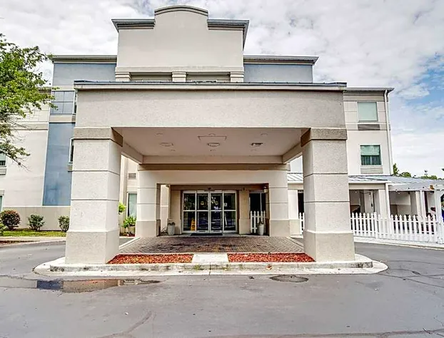 Country Inn & Suites by Radisson, Savannah Southside hotel detail image 2