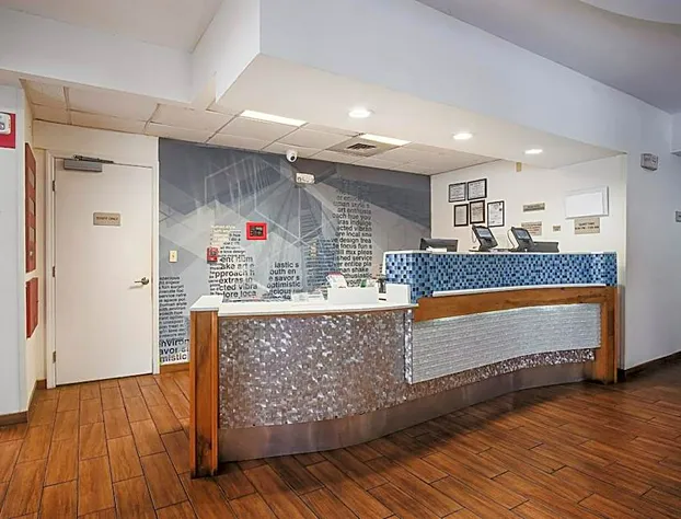 Country Inn & Suites by Radisson, Savannah Southside hotel detail image 3