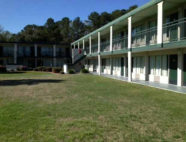 Days Inn by Wyndham Richmond Hill/Savannah hotel detail image 3