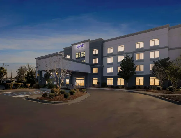 Spark by Hilton Port Wentworth Savannah hotel detail image 1