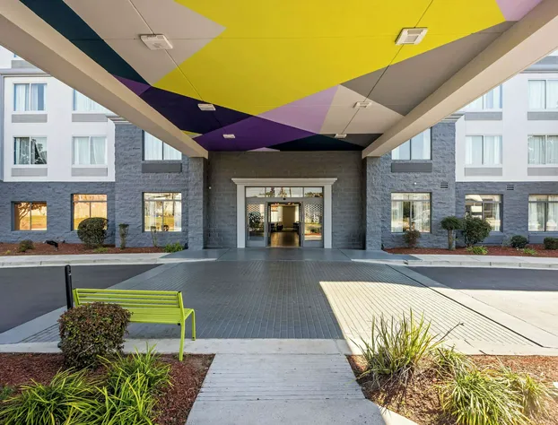 Spark by Hilton Port Wentworth Savannah hotel detail image 3