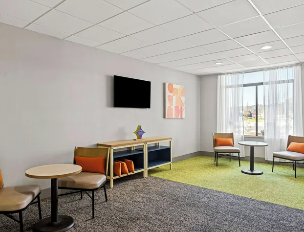 Spark by Hilton Port Wentworth Savannah hotel detail image 4