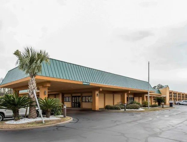 Quality Inn Savannah Midtown hotel detail image 1