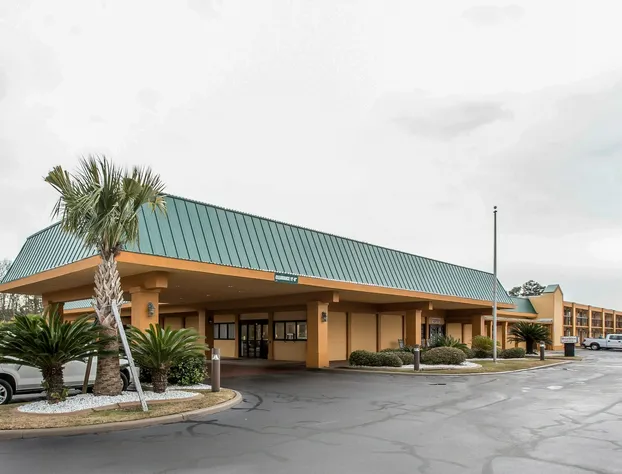 Quality Inn Savannah Midtown hotel detail image 1