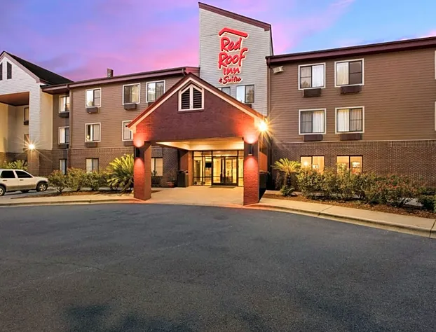 Red Roof Inn & Suites Savannah Airport hotel detail image 1